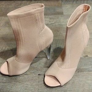 🆕NWOT Catherine Malandrino Knit bootie